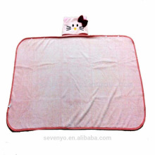 Toalla con capucha del bebé de la alta calidad del proveedor de China - Hello Kitty bordado
